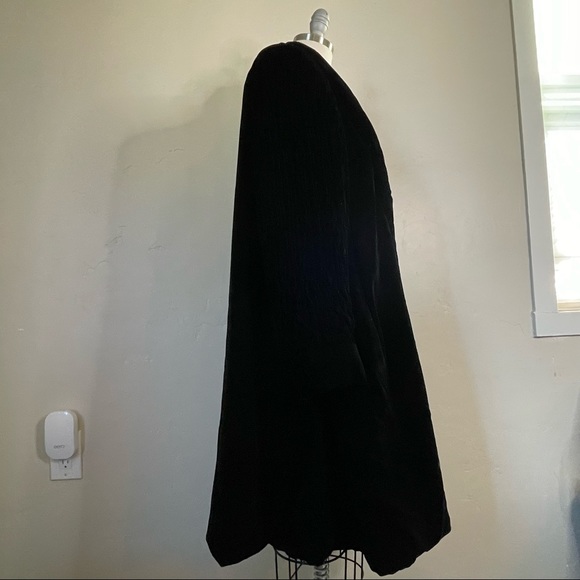 GENESIO Black VELVET coat SZ Medium - Picture 2 of 9